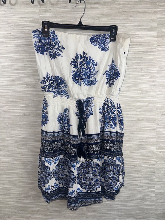 Xhilaration Dresses & Skirts - Xhilaration strapless L dress